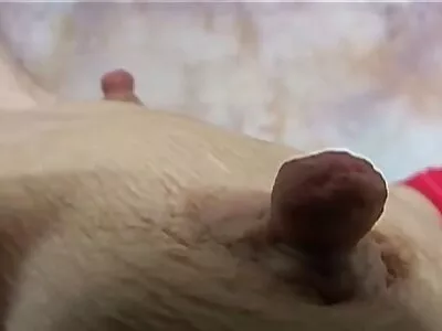 പരിചയസമ്പന്നയായ ഒരു സ്ത്രീ തന്റെ ഇളയ സഹപ്രവർത്തകനെ ഭോഗിക്കുന്നു